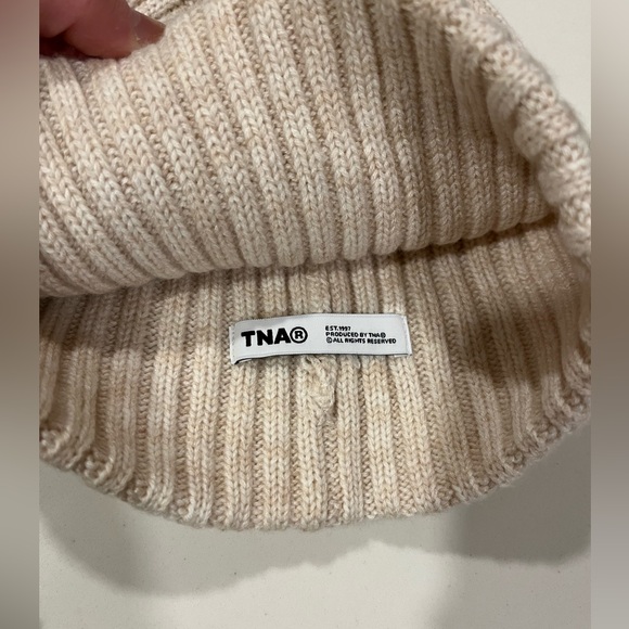 TNA wool blend beanie - Picture 2 of 4